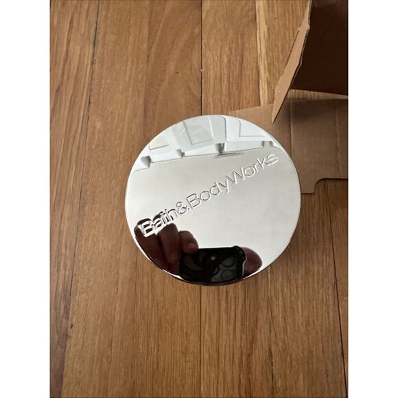 Bath And Body Works Warm Vanilla Sugar The World’s Best 3-wick Candle - Picture 3 of 3